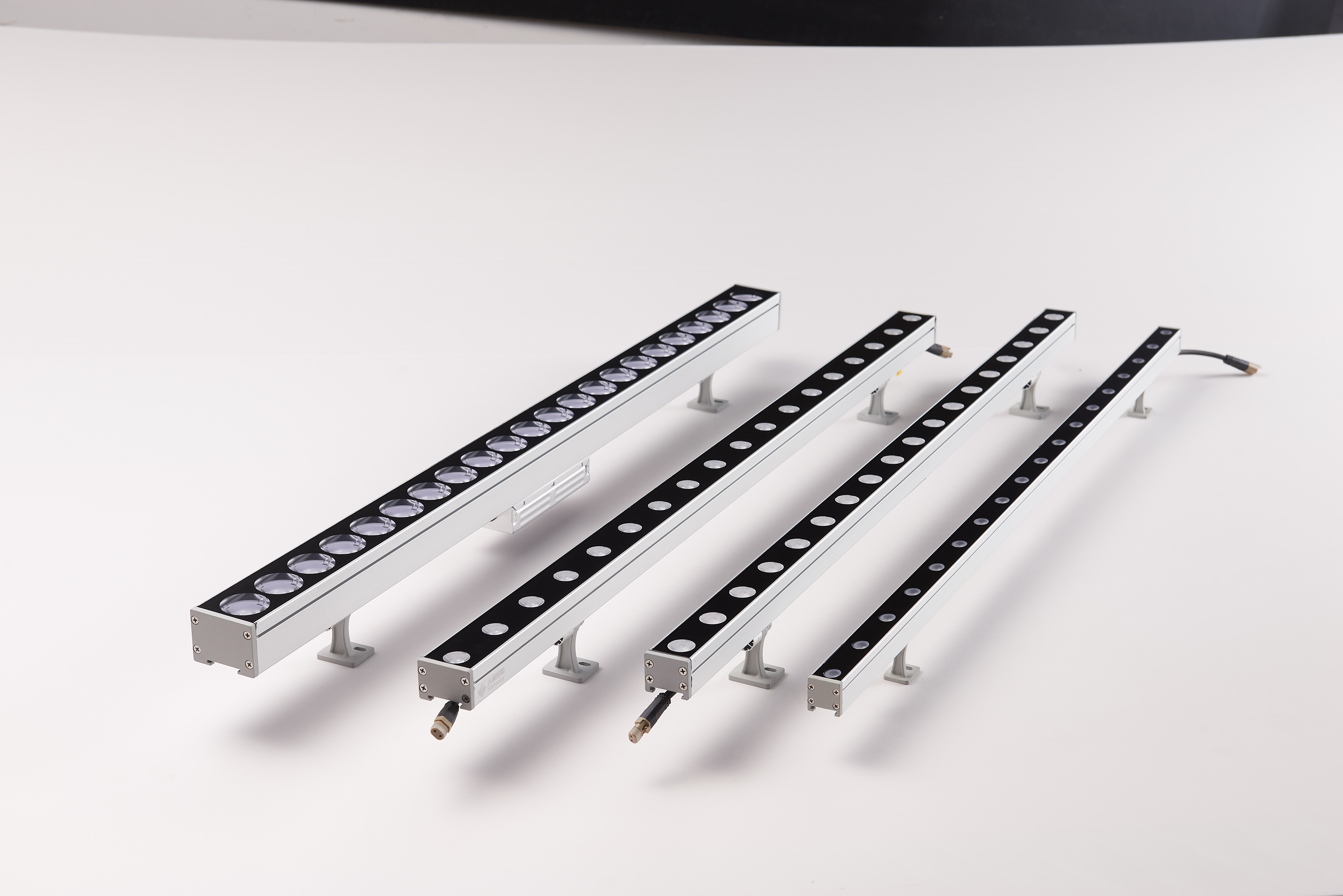 Luz de pared exterior RH-W24 IP66 108W LED Lámpara de arandela de pared de alta potencia